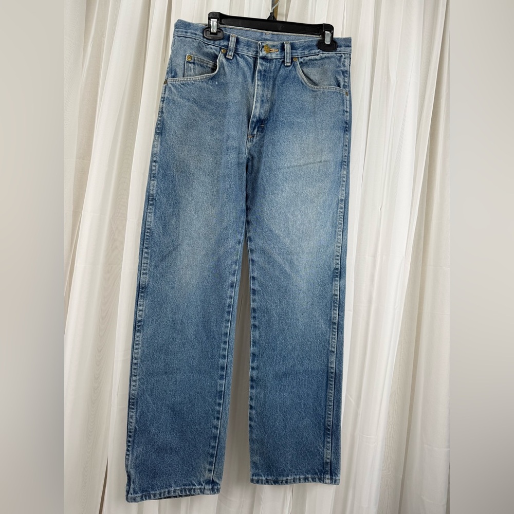 Wrangler Rugged Wear Jeans Mens 33x32 Relaxed Fit Straight Leg Light Wash Denim